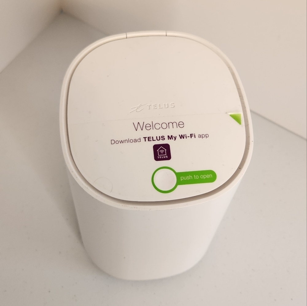 TELUS WIFI HUB ARCADYAN ROUTER Tested Working - Picture 2 of 6